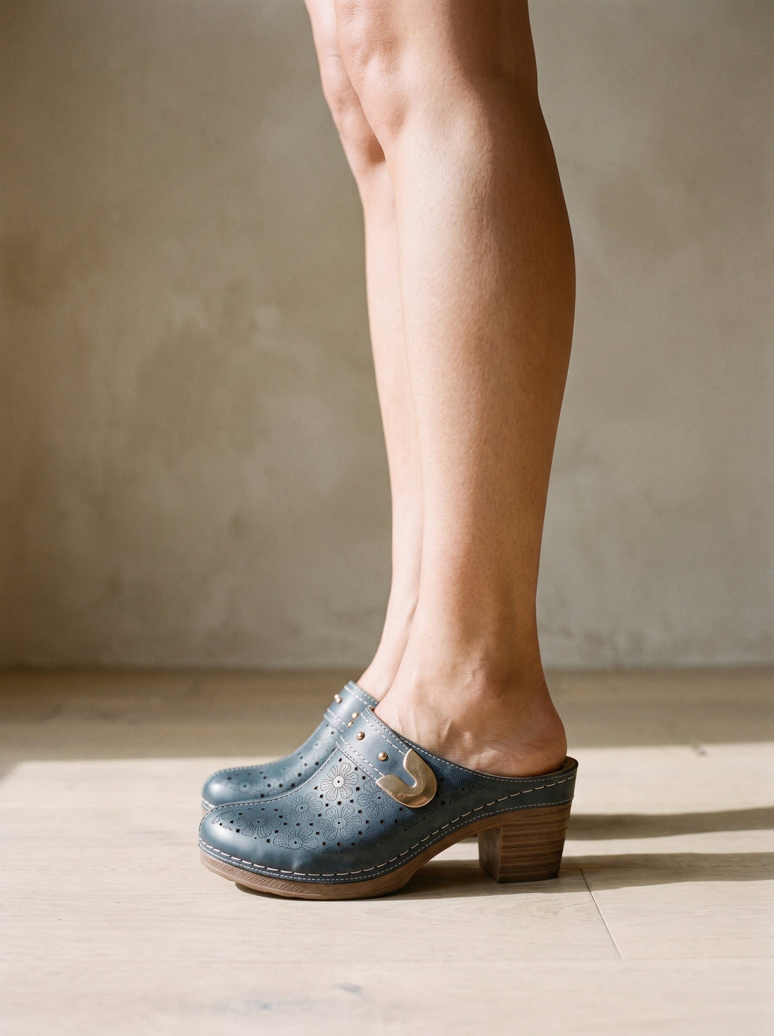 The Dorothea Clog