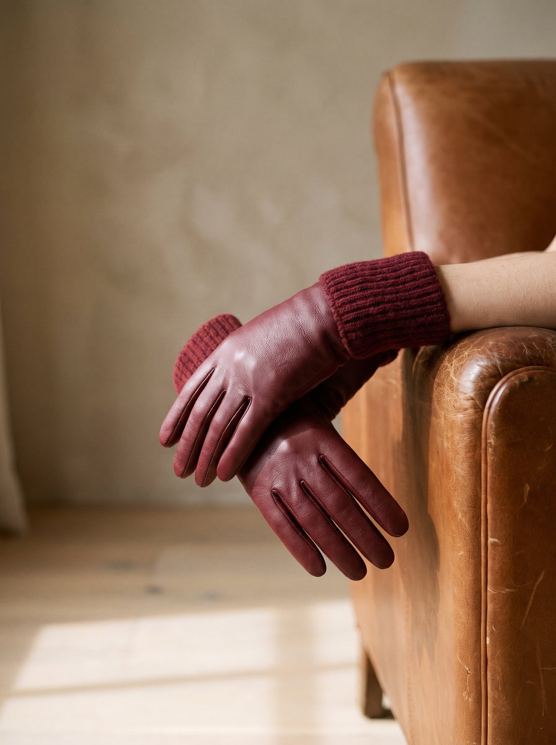 The Jessamy Glove