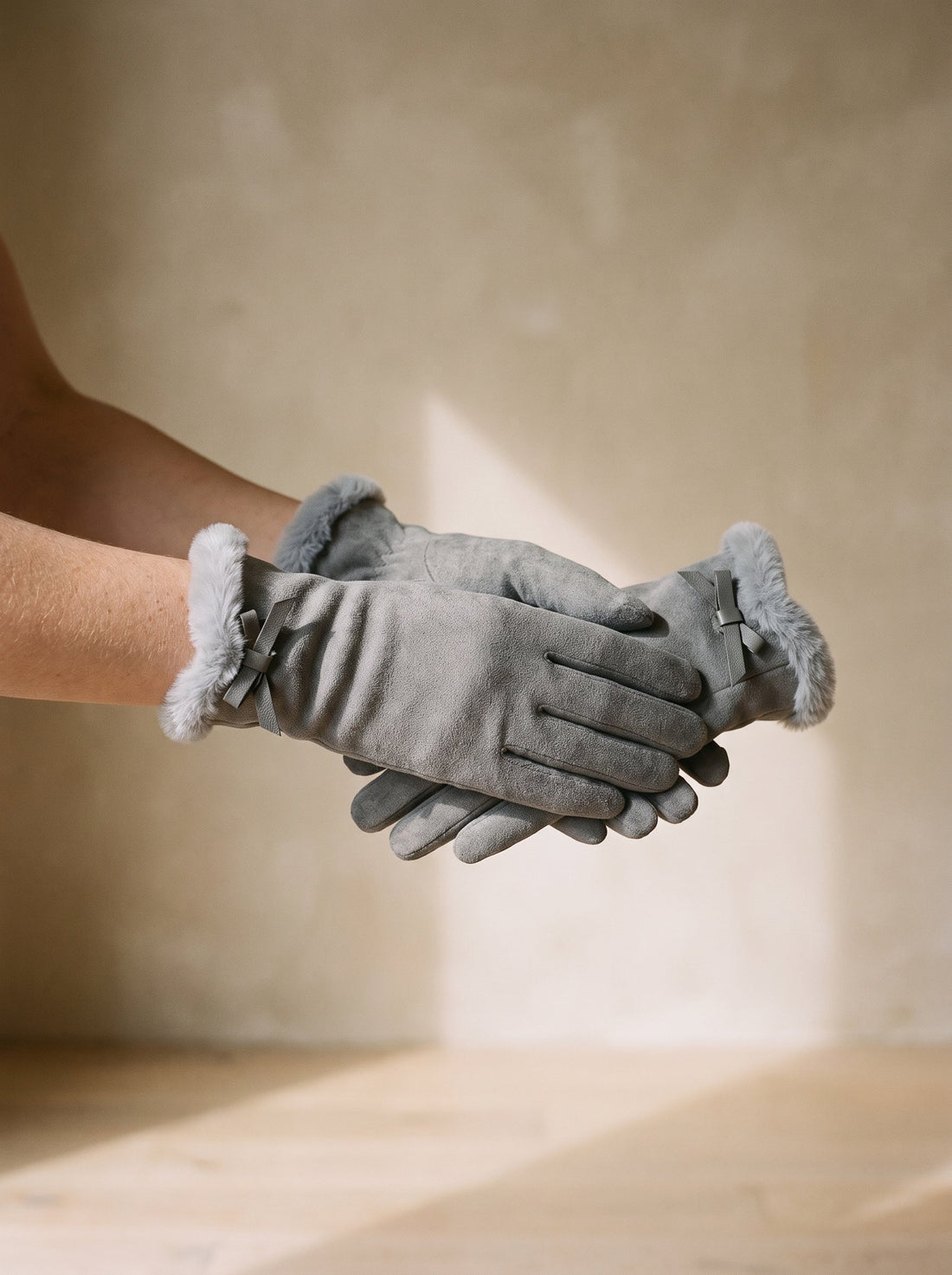 The Kira Glove