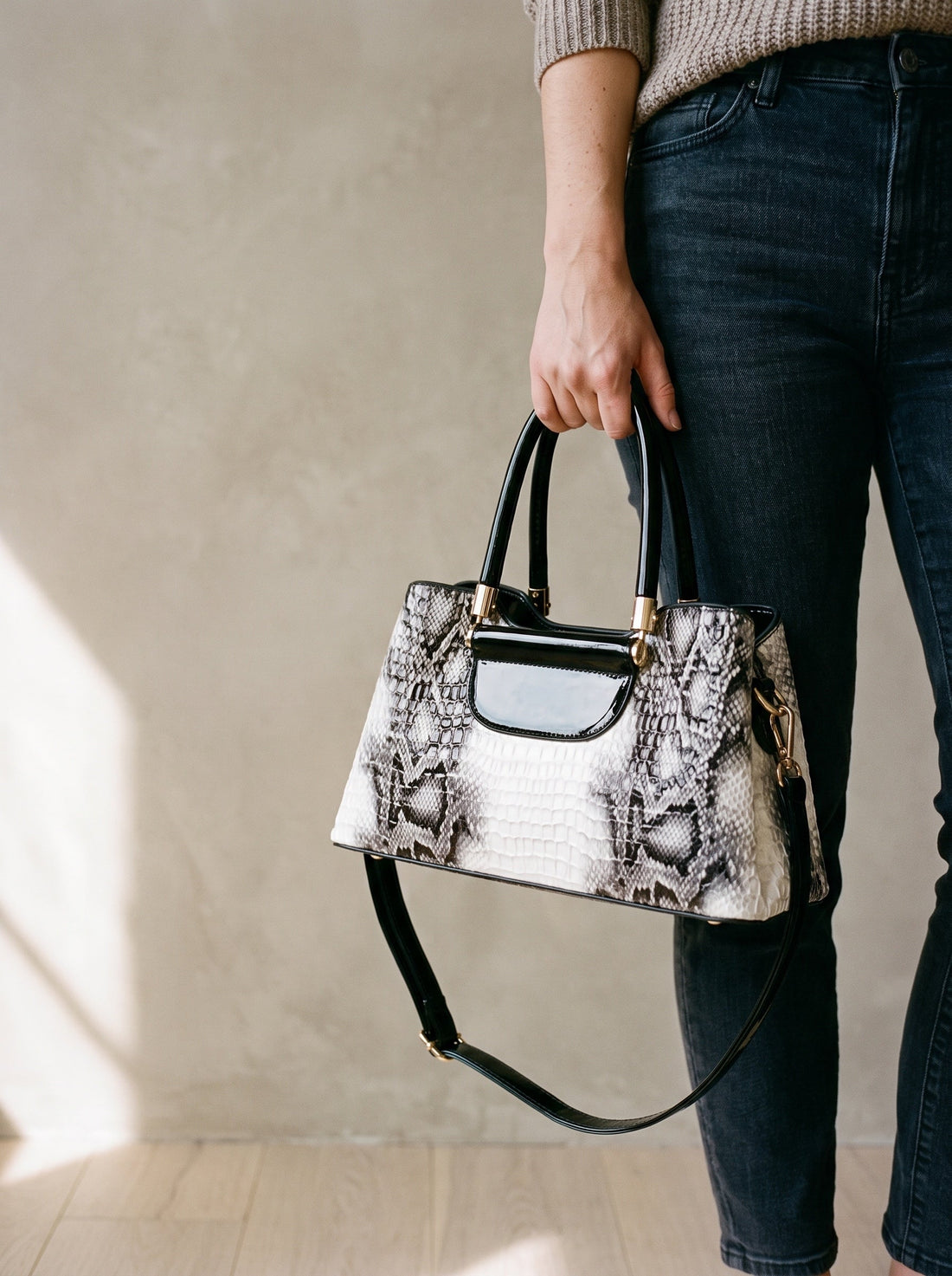 The Della Bag