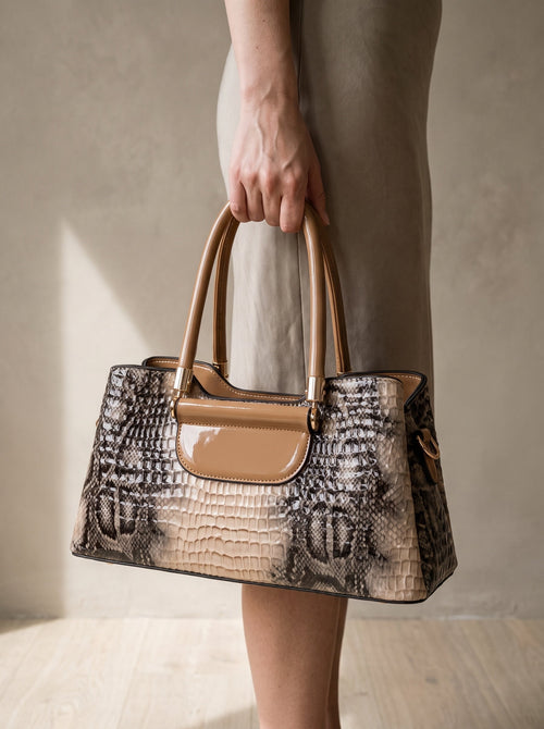 The Della Bag