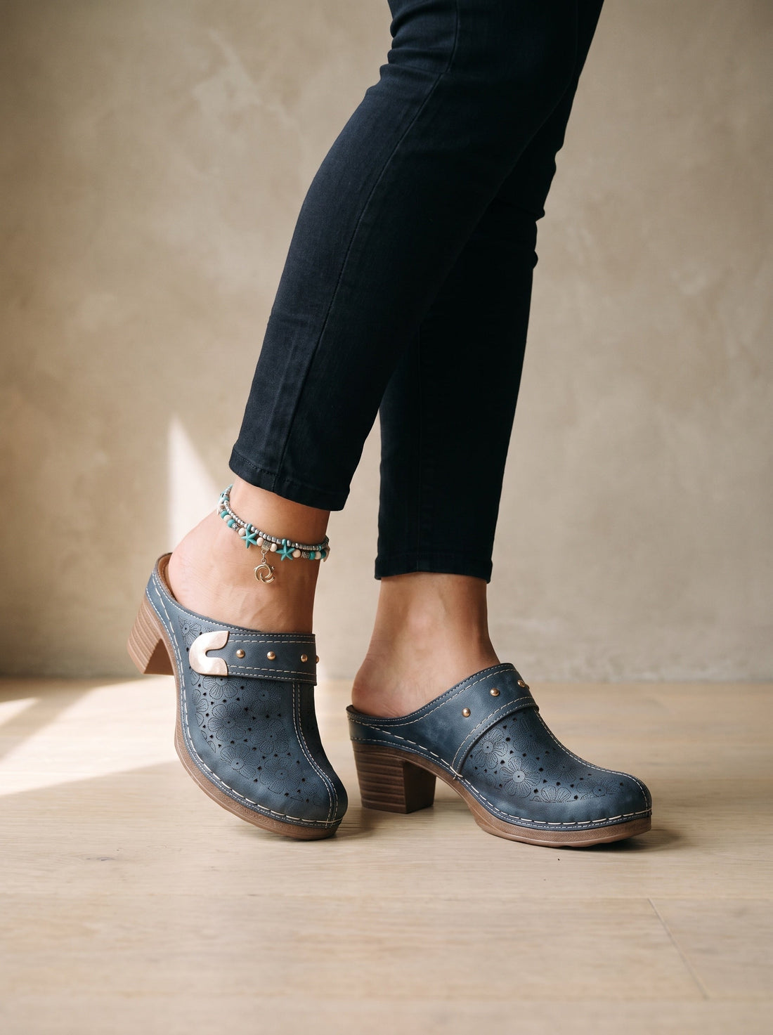 The Dorothea Clog