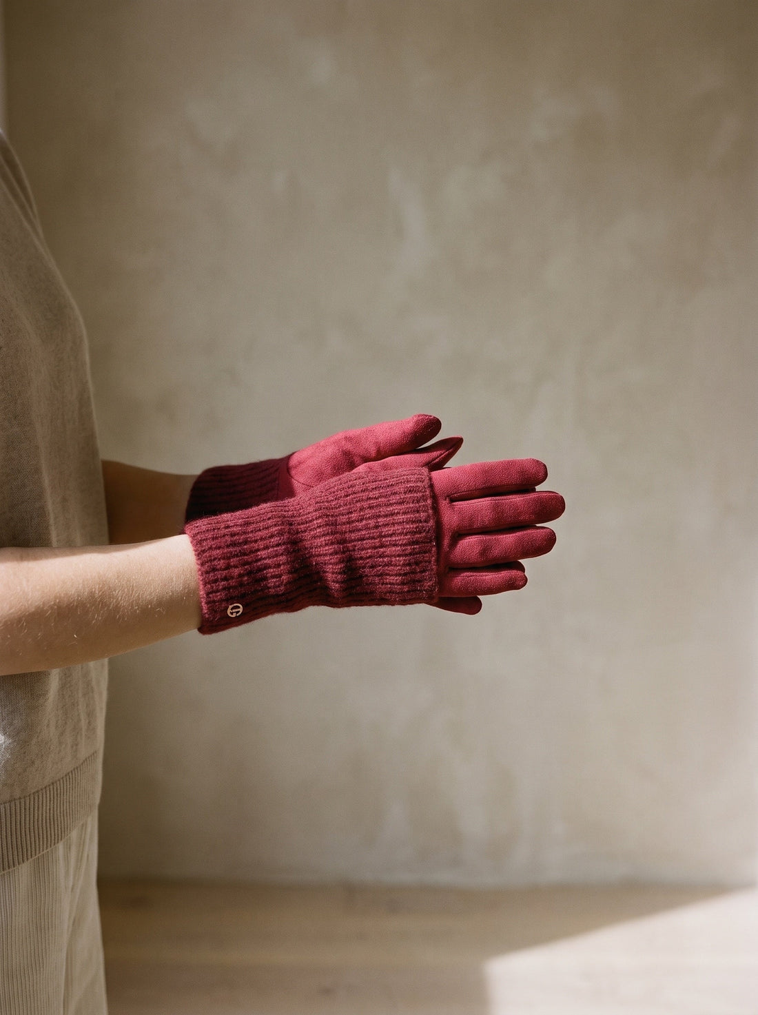 The Jessamy Glove