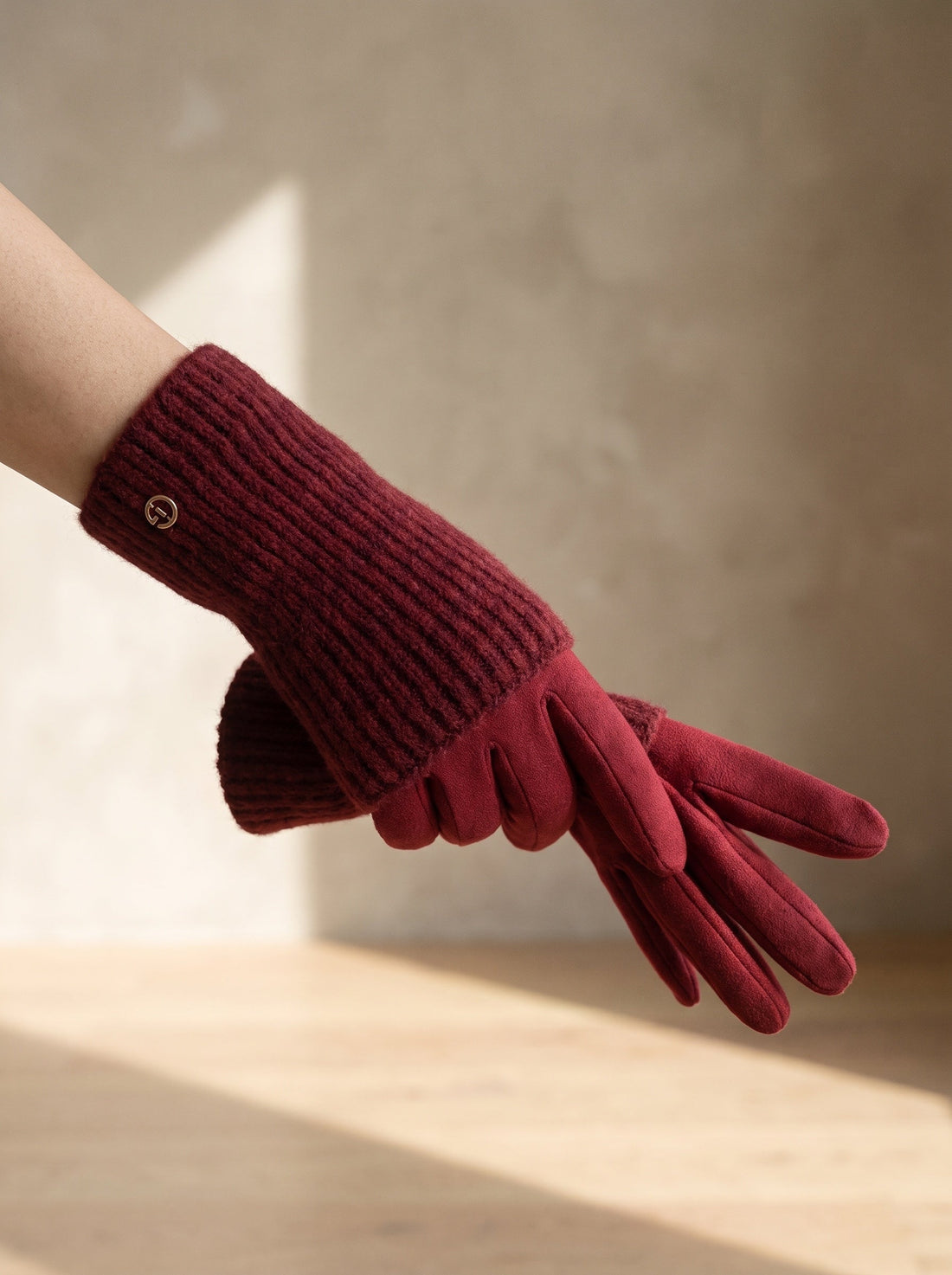 The Jessamy Glove