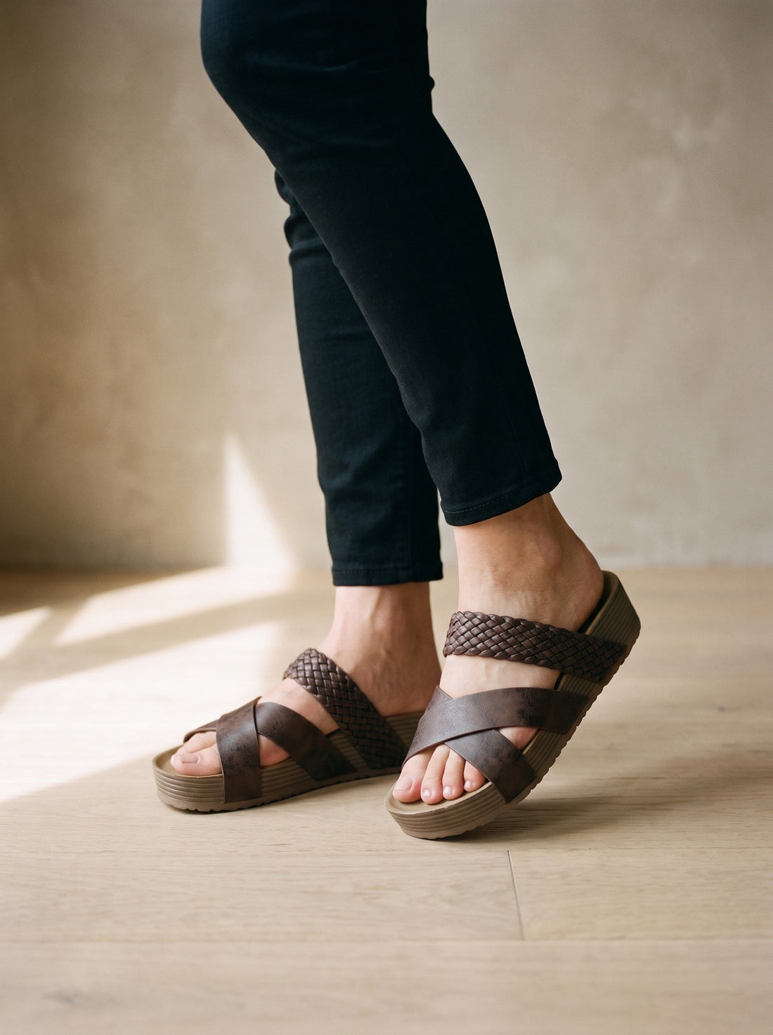 The Leonie Sandal