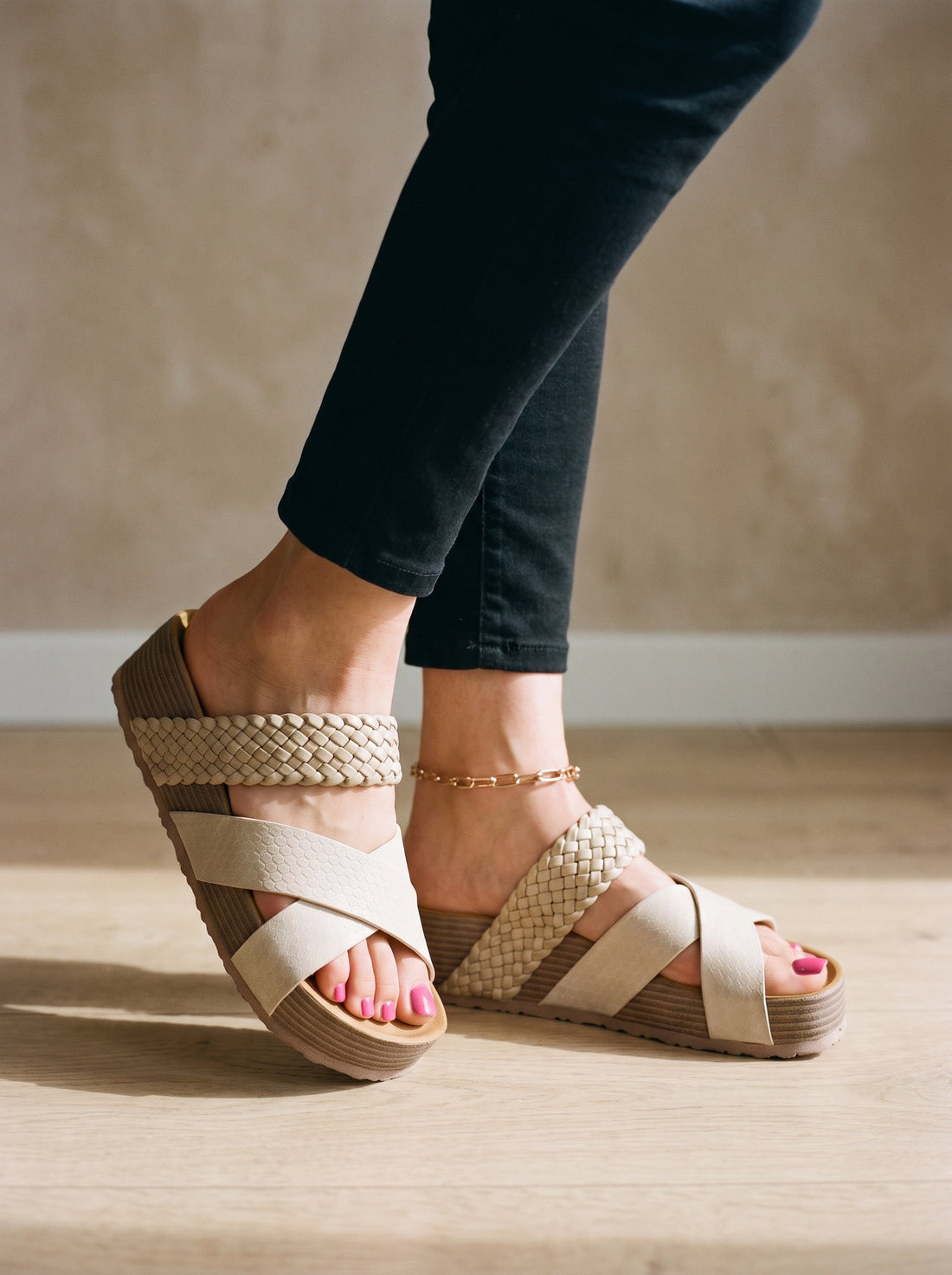 The Leonie Sandal