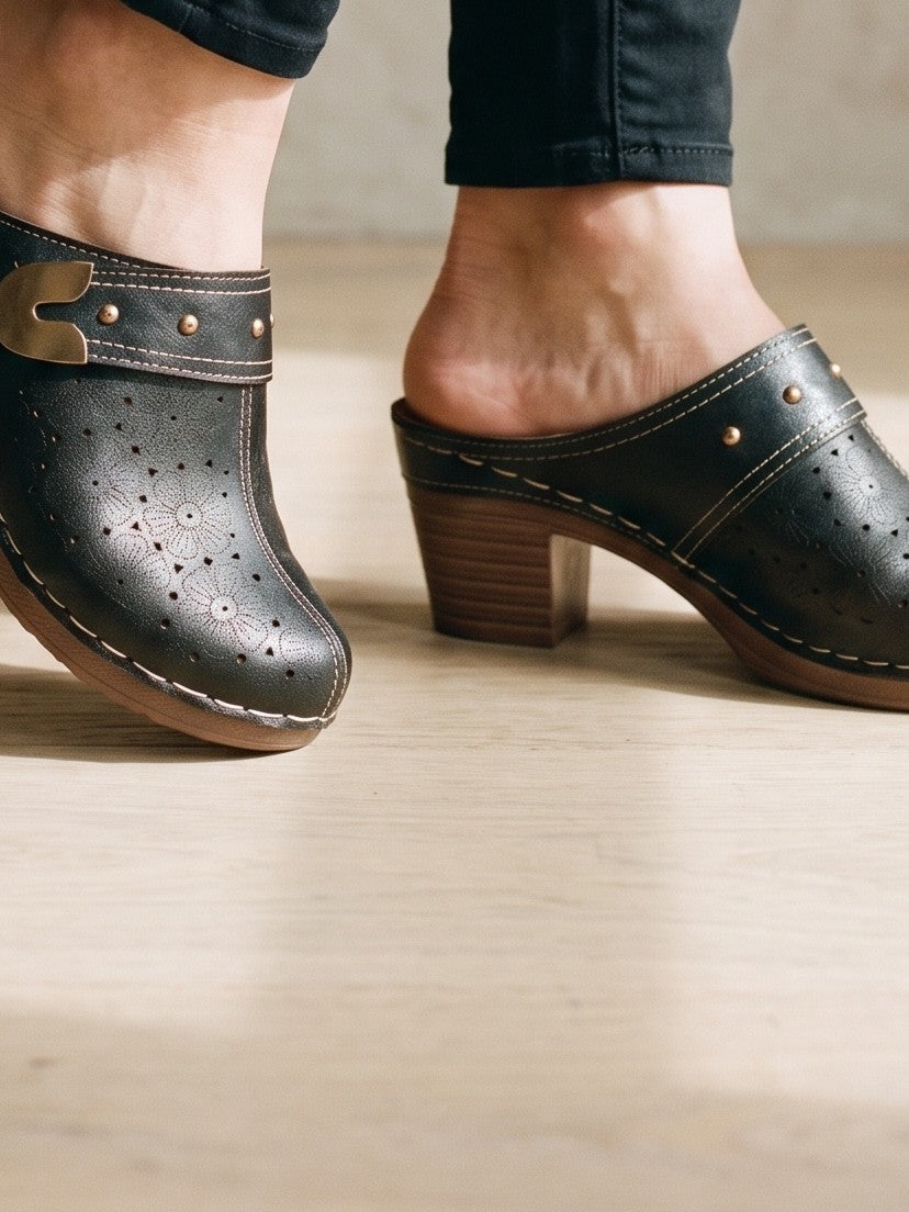 The Dorothea Clog
